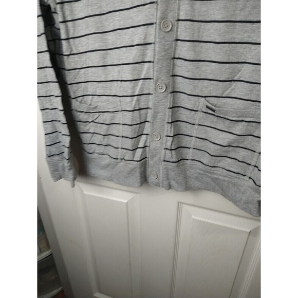 Express Men's V Button Front Striped Long Sleeve Sweater. Size L - Picture 8 of 9